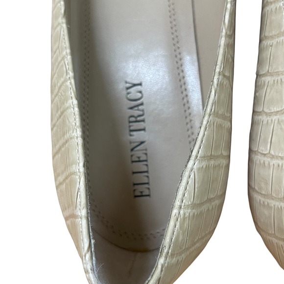 Ellen Tracy Page Pointed Toe Kitten Heel Cream Women’s Size 9.5 - Picture 9 of 11